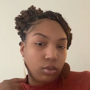 Meet your Posher, Alisha